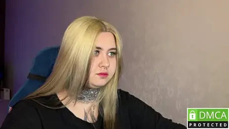 CuteUna webcam model stream image