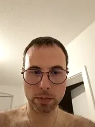 Simonudist webcam model stream image