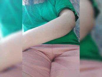 Xo4y-SeXa webcam model stream image