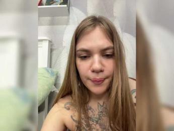 -Tiki-Riki- webcam bongacams model stream image