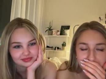 lauralexyy webcam model stream image