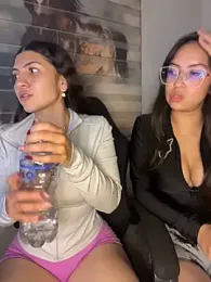 arieel__722 webcam model stream image