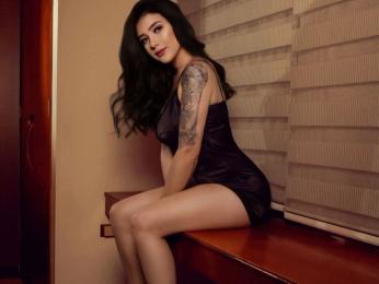 IvonnyCharm webcam model stream image