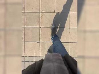 Karolina_Milf webcam bongacams model stream image