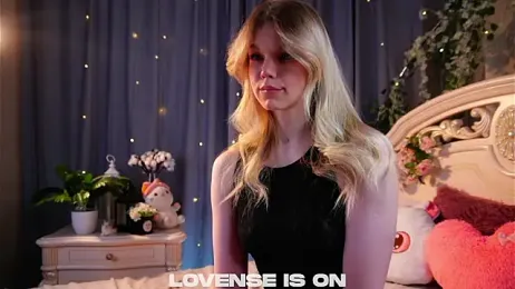 EdlinAlliston webcam model stream image