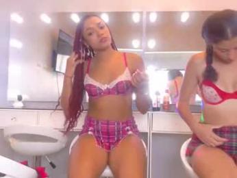 petitestrawberry18 webcam model stream image