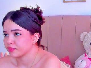 Bella Fontana webcam model stream image