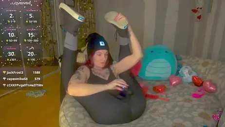 YourFavCanadianMILF webcam model stream image