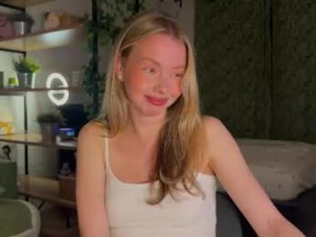 elli_harmon webcam model stream image