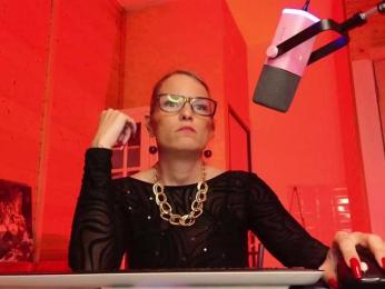 Findom_Lady_Shine webcam model stream image