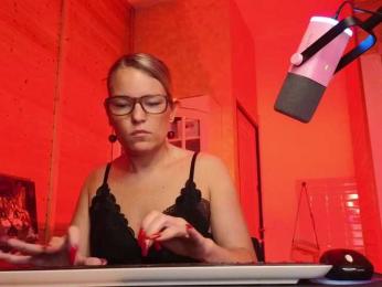 Findom_Lady_Shine webcam model stream image