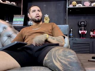 Deivid James webcam flirt4free model stream image