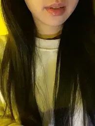 Uyennii02 webcam model stream image