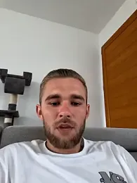 Benjamiinlt webcam model stream image