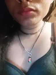 SweetTsAngel webcam model stream image