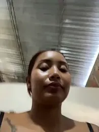 Genesis_18_ webcam model stream image