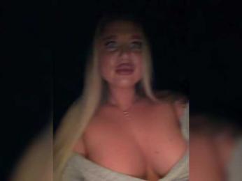 Stiflers_mom webcam bongacams model stream image