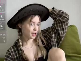 kira_saning1 webcam chaturbate model stream image