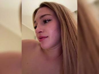 VictoriaBix webcam bongacams model stream image