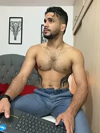 Maximiliano_ford webcam model stream image
