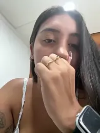 Hannahoff webcam model stream image