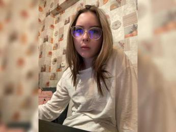 Lovelova webcam model stream image