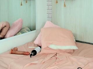 Katy Heaven webcam model stream image