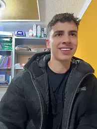 AdrianRinaldi webcam model stream image