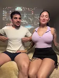 Sexandfire webcam model stream image