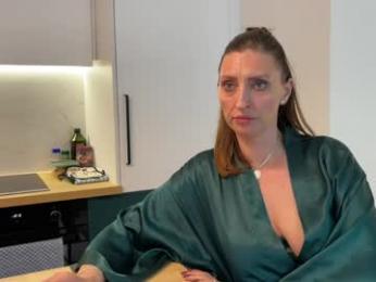 erica_dav webcam model stream image