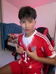 Leonarrrd_01 webcam model stream image