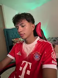 Leonarrrd_01 webcam model stream image