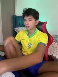 Leonarrrd_01 webcam model stream image