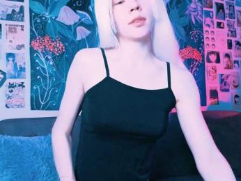 PeacchyPawss webcam model stream image