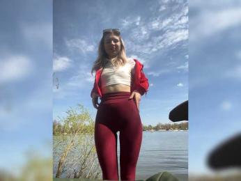 miahollis webcam bongacams model stream image