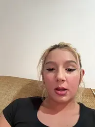 hotamanda01 webcam model stream image