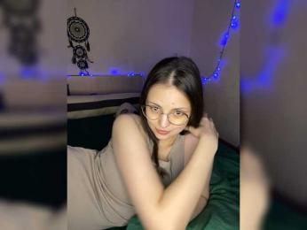 SilverSaya webcam model stream image