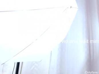 samyortiz_ webcam model stream image