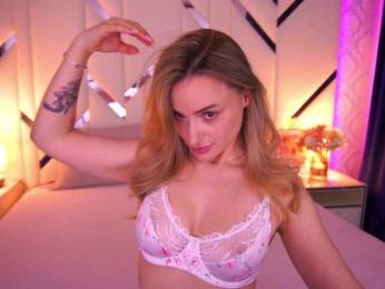 FloraGreys webcam model stream image