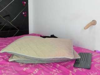 skarleth-queen webcam model stream image