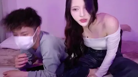 guiguielechan webcam stripchat model stream image