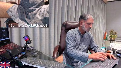 OnlineBossUK webcam model stream image