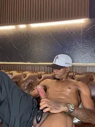 AaronCruz_ webcam model stream image