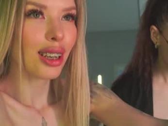 agent_blonde webcam model stream image