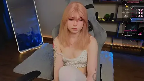 zelda_1 webcam stripchat model stream image