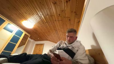 DeluxeCD47 webcam model stream image