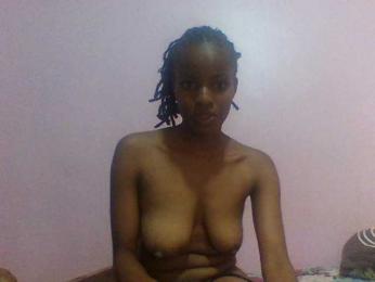 Cutiepury webcam bongacams model stream image