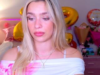 Maci Reynolds webcam model stream image