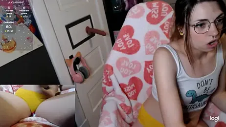 KierBearKisses webcam stripchat model stream image