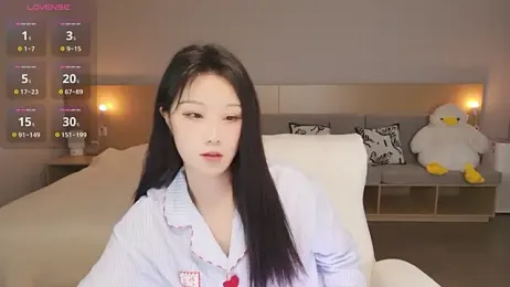 Lucky-baby webcam model stream image